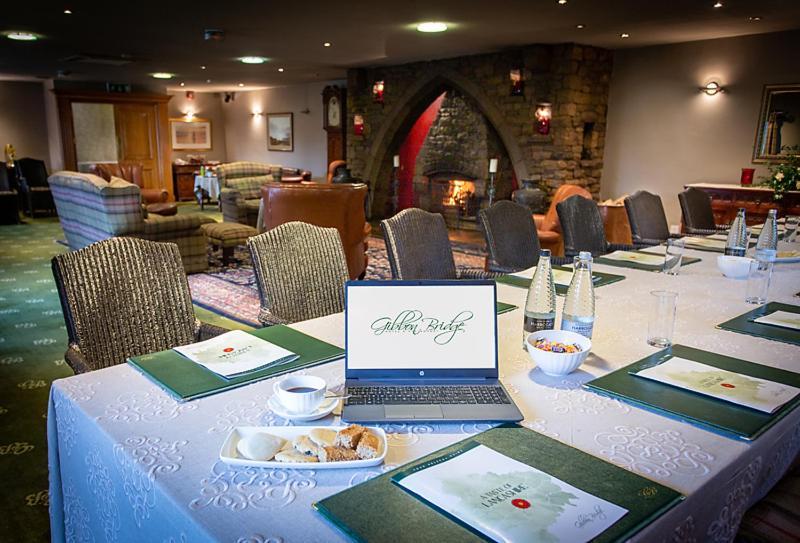 קלית'רו Gibbon Bridge Hotel מראה חיצוני תמונה